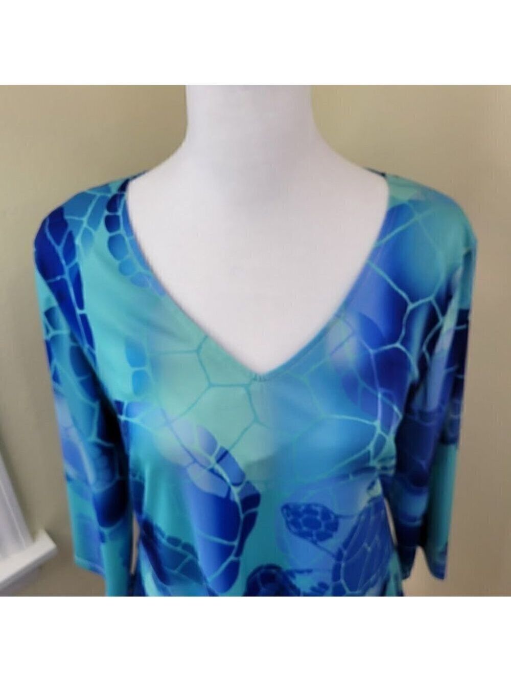 Kristine Blu& Green Flowy Blouse V-Neck Tunic Top Women's Size S/M - Picture 2 of 12